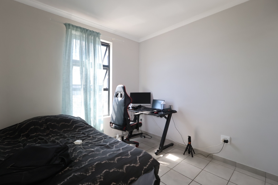 To Let 2 Bedroom Property for Rent in Parklands Western Cape